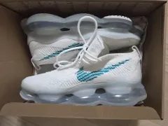 ナイキ スコーピオン フライニット 白 青