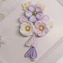 つまみ細工の髪飾り❀ぷちクリップ❀白色＋藤色