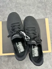 SKECHERS スケッチャーズ スイフトフィット ブラック スニーカー 250mm