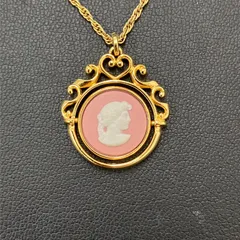 WEDGWOOD ウエッジウッド　ネックレス　ペンダントトップ　ピンク×白×ゴールド