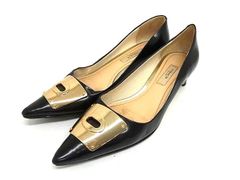ほぼ未使用レベル COACH パンプス 本革 36.5 黒 ゴールド金具 - メルカリ