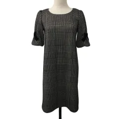 ストロベリーフィールズ STRAWBERRY-FIELDS ワンピース Iライン ミニ フロッキー リボン 総柄 五分袖 ベージュ 黒 ブラック