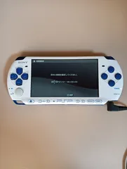 PSP ホワイト＆ブルーのカラー　ACアダプター付き