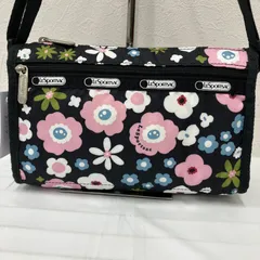 9317　LeSportsac レスポートサック　ショルダーバッグ　ブラック　黒　レディース　軽量　花柄　シンプル　カジュアル　小さめ　ミニ