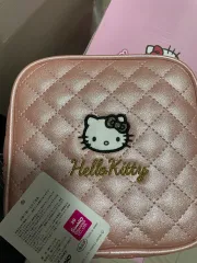 日本正規品 ハローキティ キルティング ポーチ