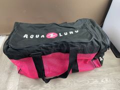 Item thumbnail for item 9ab26186-7744-4480-8e89-fd81f342687f