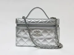 CHANEL シャネル トップハンドル ヴァニティケース ショルダーバッグ 斜め掛け グレインドカーフ マトラッセ キャビアスキン シルバー 2026SS AP4804 超美品