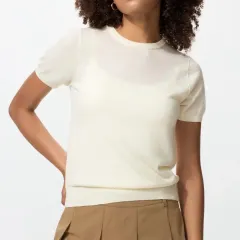 ユニクロ メリノ クルーネック セーター 半袖 (S サイズ / オフホワイト)