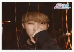 【中古】生写真(男性) 超特急/村田祐基/横型・顔アップ・衣装黒赤・左手口元・帽子・ウインク/ユーキpresents HAPPY BIRTHDAY＆HAPPY DAY スペシャル生写真