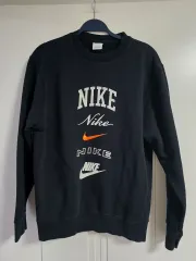 ナイキ ブラック マルチ ロゴ スウェット Tシャツ