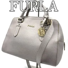 フルラ FURLA レザー 2WAY ハンドバッグ エレナ ショルダーバッグ グレー オートバッグ型 台形フォルム ゴールド金具 ロゴチャーム付き 肩掛け 斜め掛け クロスボディ ファスナー開閉 自立しやすい きれいめ 通勤 デイリー お出かけ