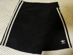アディダス オリジナル スカート
