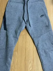ナイキ テック フリース グレー トレーナー ズボン