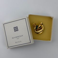 GIVENCHY BIJOUX ハート型 ブローチ ゴールド - メルカリ