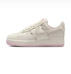 ナイキ エアフォース1 バレンタイン