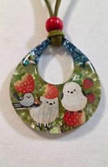 イチゴシマエナガペリドットレジンネックレス✨　　ハンドメイドネックレス　　　シマエナガネックレス　　　天然石レジンネックレス　　　ペリドットレジンネックレス　　　　シマエナガグッズ　　　　シマエナガペンダント　　　ネックレスシマエナガ　　　かわいいネックレス