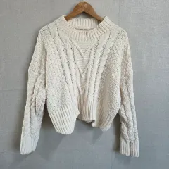 レディース ケーブル クロップド ニット アイボリー