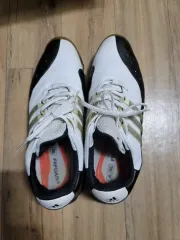 アディダス ゴルフシューズ 白 黒