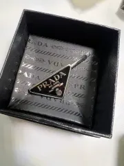 PRADA ヘアクリップ
