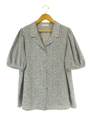 アースミュージック&エコロジー EARTH MUSIC & ECOLOGY シャツ ブラウス 開襟 半袖 パフスリーブ 花柄 前開き くすみブルー サックス sizeF QQQ