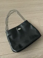 サムウェアバタートゥーチェーントートバッグ ブラック