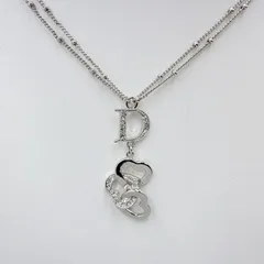 Christian Dior（クリスチャン・ディオール）Dロゴ 3連ハート ネックレス シルバー調