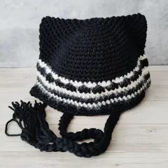 猫耳ニット帽　猫耳帽子　耳当て付き　ビーニー　ネコ耳ニット帽　紐付き　手編み  かぎ針編み