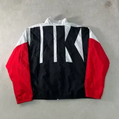 100 NIKE バックロゴ ウィンドブレーカー ジャケット
