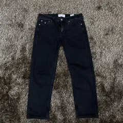 カルバン・クラインジーンズ ブラックデニム スリム ストレート アンクル デニム W28