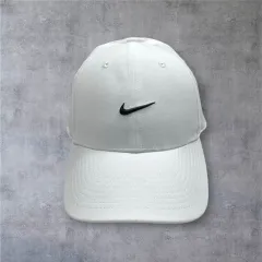 ナイキ Nike ドライフィット 白 ベースボールキャップ (Club Cap)