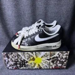 ナイキ エアフォース パラノイズ (245) ピースマイナスワン