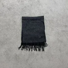 バレンシアガ マフラー