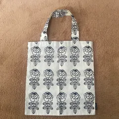 マリメッコ ヴィヒキルース　トートバッグ