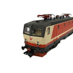 Item thumbnail for item 8fc69b35-02ef-4e70-b16e-007c37420bcf