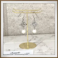 No.1667 コットンパールのピアス　マンテルのイヤリング　ハンドメイド　マンテルのピアス　マンテルピアス　マンテルイヤリング　ハンドメイドイヤリング　ハンドメイドピアス　ホワイトのピアス　シルバー金具のピアス