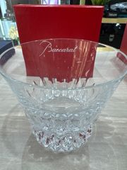 Item thumbnail for item 41d10568-951f-4e3d-9e5e-288a0f64e5b7