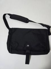 アンブロ ブラック メッセンジャーバッグ ボディ クロスバッグ 1218