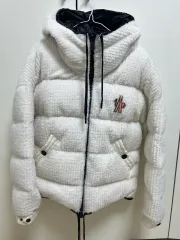 レディース モンクレール ダウン (Sサイズ)