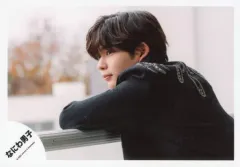 【中古】生写真(ジャニーズ) なにわ男子/長尾謙杜/横型・バストアップ/シングル「Special Kiss」MV＆ジャケ写オフショット/公式生写真