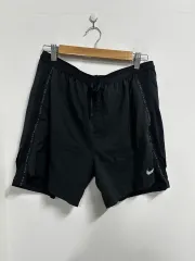 ナイキ 正規品 機能性ハーフパンツ