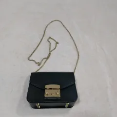 フルラ クロスバック チェーンバッグ