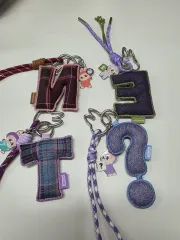 POP MART ラブブ アルファベット イニシャル キーホルダー