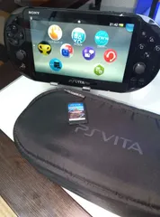 SONY PS Vita PCH-2000 本体ブラック　ケース　ソフト1本(プロ野球スピリッツ2015)　セット