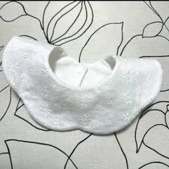 ハンドメイドスタイ　白ダブルガーゼレース花＆白花プリント