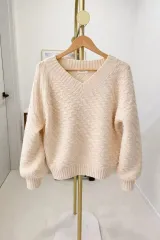 ハイクオリティ特価 Vネック ケーブルニット 3カラーから1つ選択