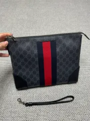 グッチ ウェブ3本線 クラッチバッグ