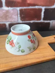 アクビちゃん様専用⭐︎  いちご　飯碗　茶碗　　くま　ペットフードボウル