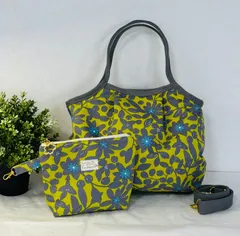 【裁縫ストア・ボヌール】大人かわいい　北欧風　花柄　 オックスフォードシルエットフラワー イエローグレー 　トートバッグ　グラニーバッグ　ポーチ　ショルダーバッグ　ショルダーストラップ付き ハンドメイド/ №500-757