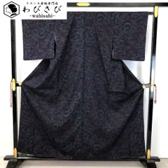 本場結城紬 80亀甲 花模様 証紙付 濃紺色 K-5001