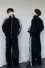 ベ*ン様 Lee 黒 ベロアジャージセット ベ*ン様 Lee 黒 ベロアジャージセット - メルカリ